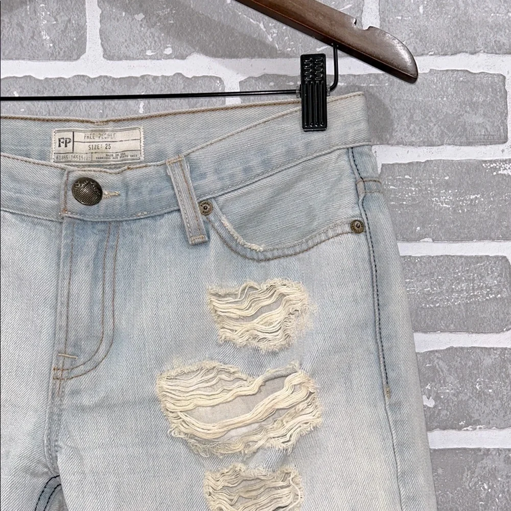 Free People Distressed Bermuda Jean Shorts Light Wash Shredded Raw Hem Size 25